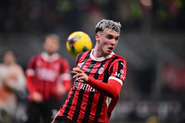 Romano: Hậu vệ Milan A-Jimenez đã ký hợp đồng với Bournemouth