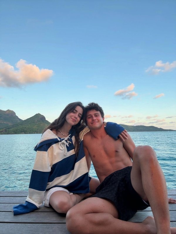 Ngọt ngào 🥰neves đã tổ chức sinh nhật lần thứ 20 của bạn gái và đăng một bức ảnh cuộc sống ngọt ngào của họ