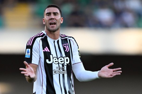 Falk: Vlahovic khó có thể gia nhập Bayern vì lương ở Juventus tương đối cao