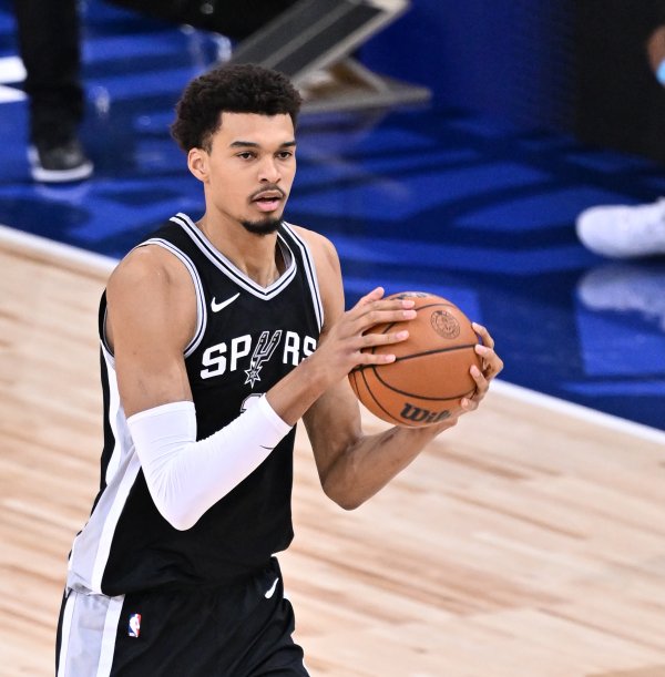 Zeng Lingxu: Wen Banyama quá cường điệu. Tài năng của Flagg không có gì đáng nói trước mặt anh.