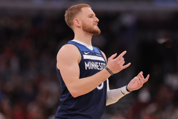 Thật thú vị khi đánh bại Lakers! DiVincenzo có 11 điểm, 3 kiến ​​​​tạo và 2 cướp trong giờ nghỉ giải lao, Reed có 3 điểm, 4 rebound, 1 kiến ​​​​tạo và 1 cản phá.