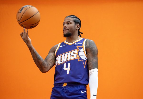 Huấn luyện viên của Suns: Jaylen Green tham gia cuộc đối đầu 5v5 và chúng tôi sẽ tiếp tục đánh giá tình hình của anh ấy