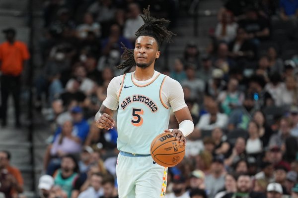 Tốt! Castle ghi trung bình 19,8 điểm, 5,8 rebound và 7,6 kiến ​​​​tạo trong 5 trận gần nhất.