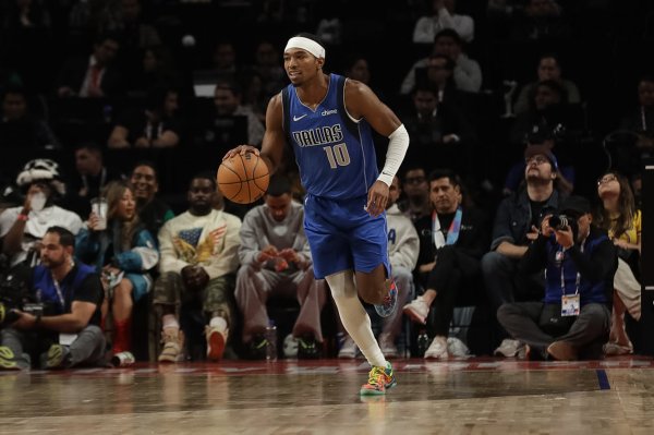 Flagg: Bouwe tràn đầy năng lượng và sử dụng tốc độ rất tốt. Tôi rất tôn trọng anh ấy và anh ấy đã giúp đỡ đội rất nhiều.