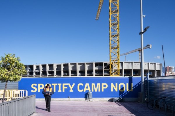 Hàng ngày: Barcelona đã nộp hồ sơ phê duyệt và sẽ trở lại Camp Nou vào cuối tuần sau nếu được chấp thuận vào thứ Hai tuần sau